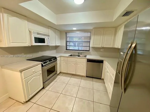 Miami, Florida 33176, United States, 3 Bedrooms Bedrooms, ,2 BathroomsBathrooms,Residential,Active,238830