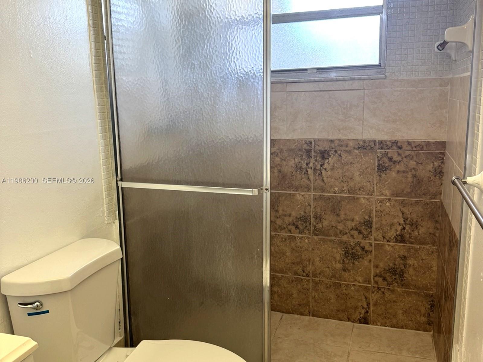 ROYAL PARK GARDENS III-M - Residential Lease