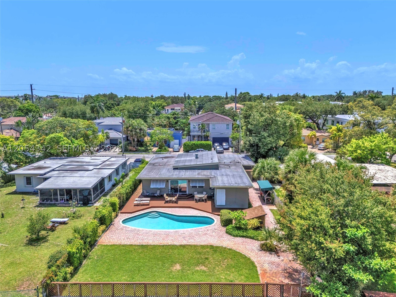 800 SW 8th Ter