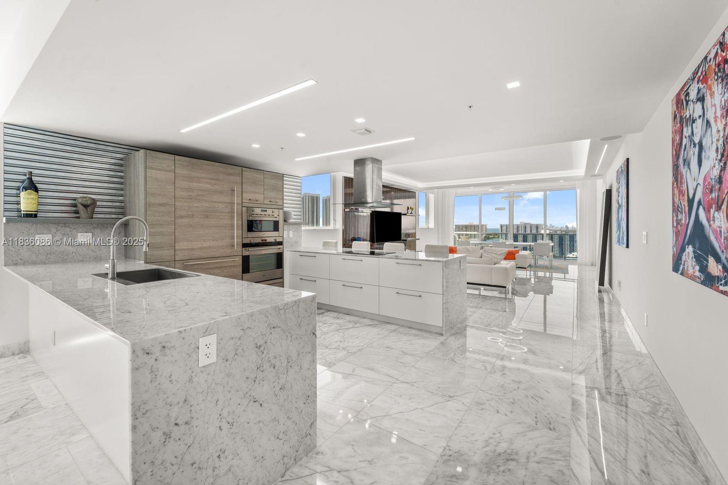 400 Sunny Isles Blvd 2008, Sunny Isles Beach, FL, 33160/$2,750,000 2 400 Sunny Isles Blvd 2008
