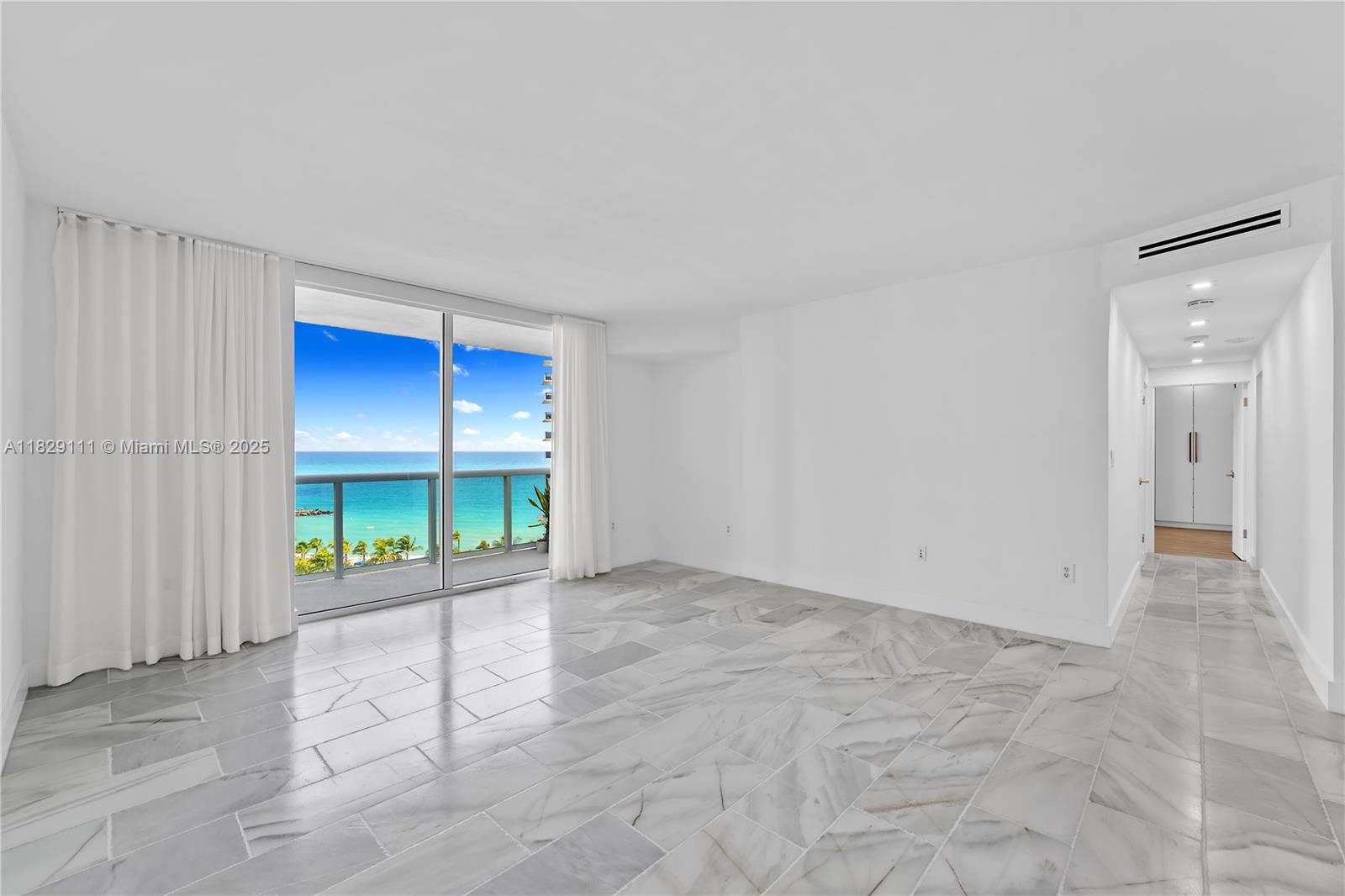 10275 Collins Ave 1035