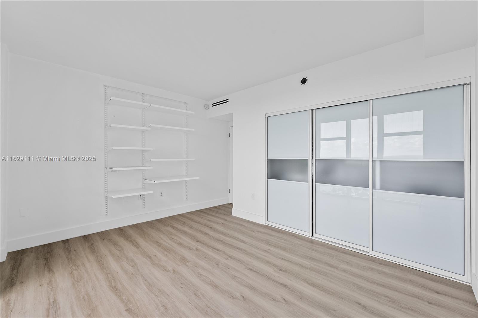 HARBOUR HOUSE - Residential