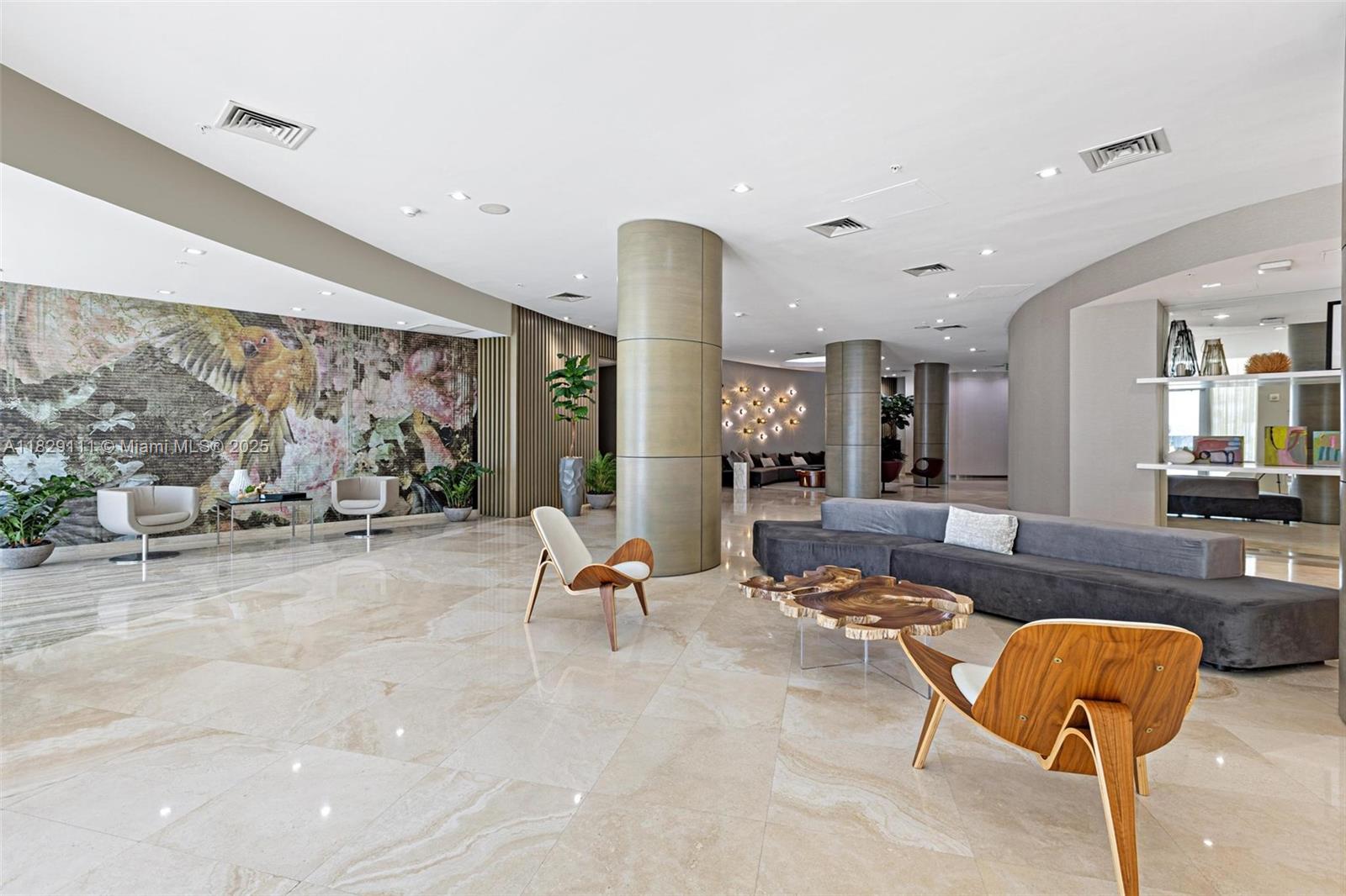 HARBOUR HOUSE - Residential