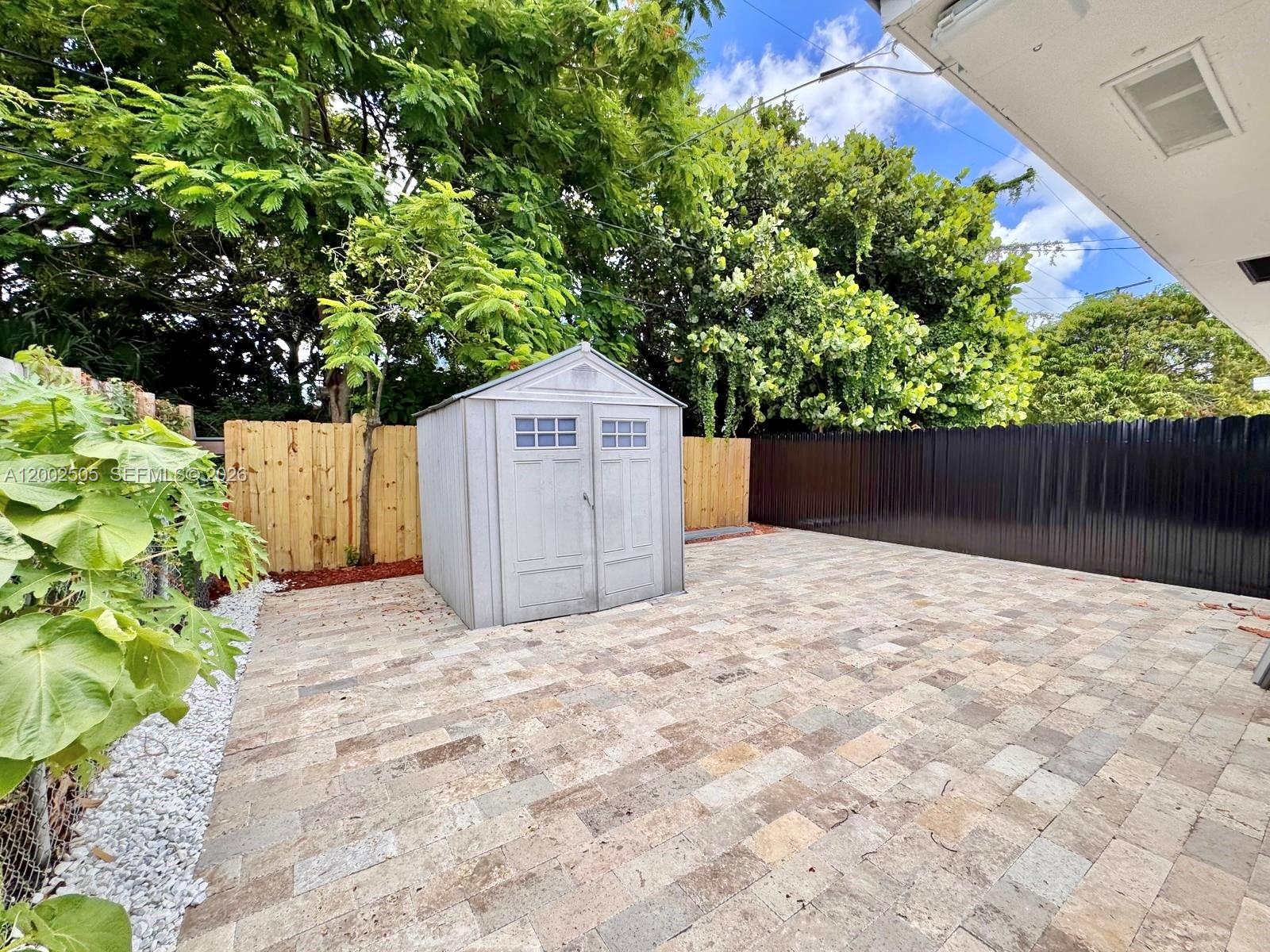 HIALEAH 14TH ADDN REV PL - Residential Income