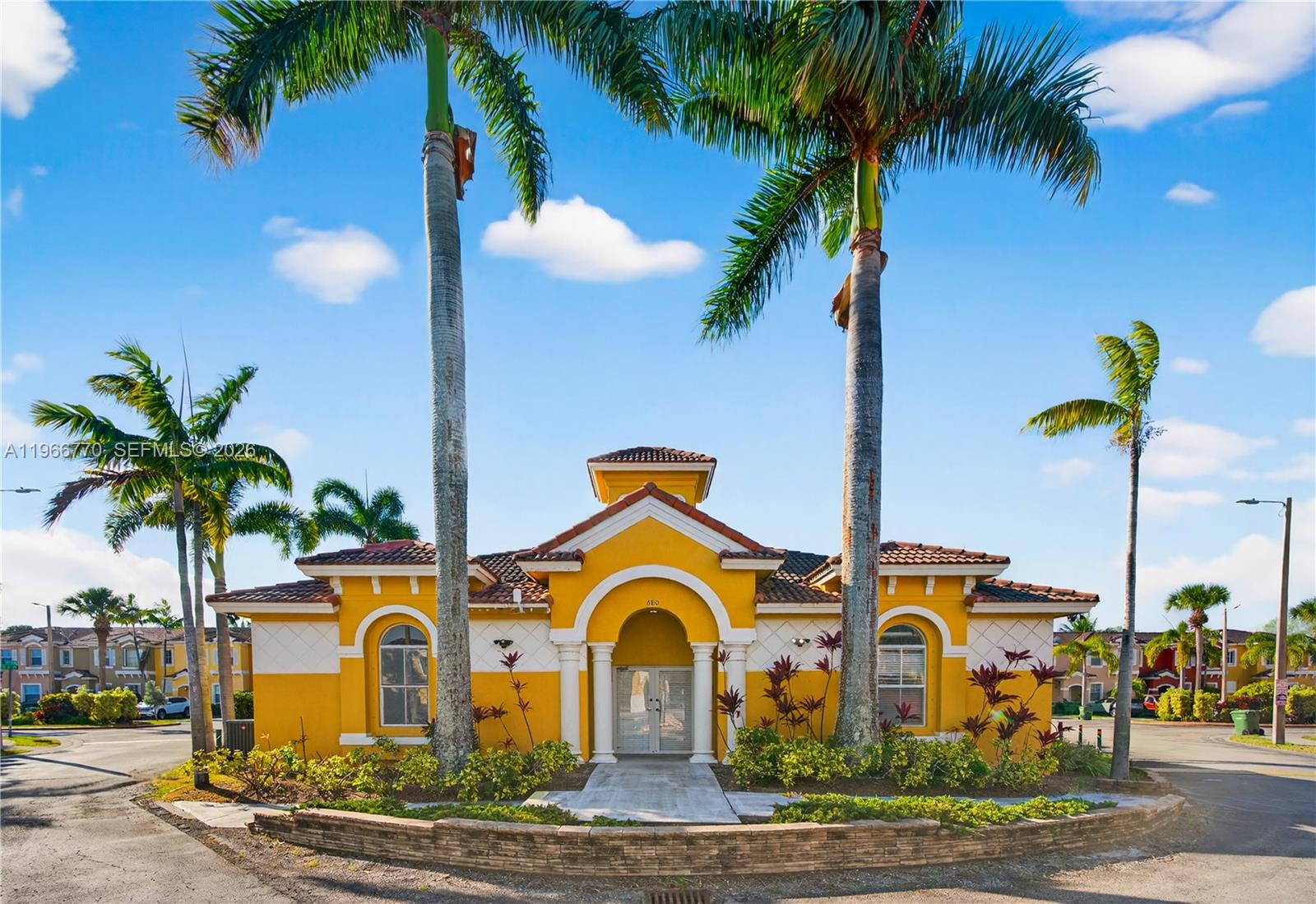 CASA DEL SUR - Residential