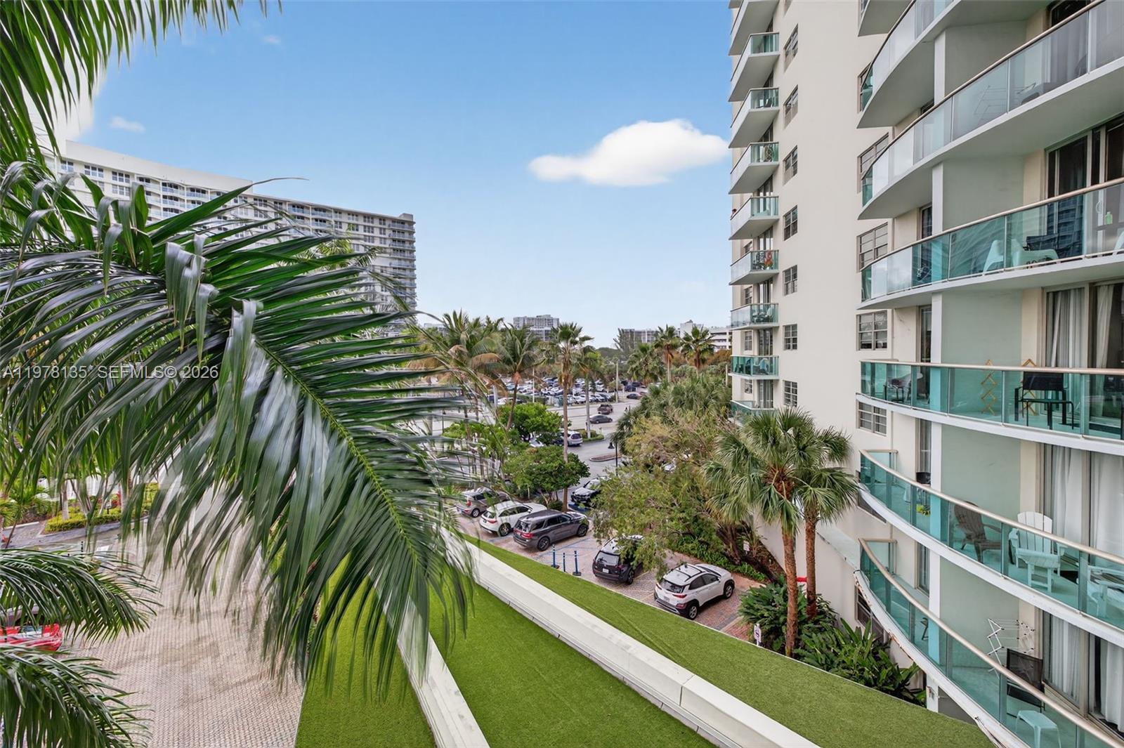 TIDES ON HOLLYWOOD BEACH - Residential Lease