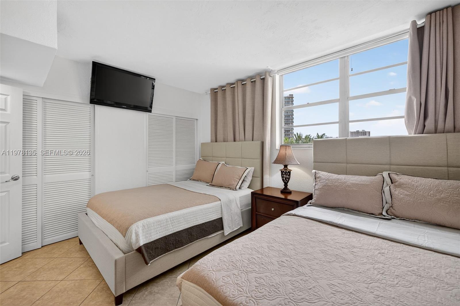 TIDES ON HOLLYWOOD BEACH - Residential Lease