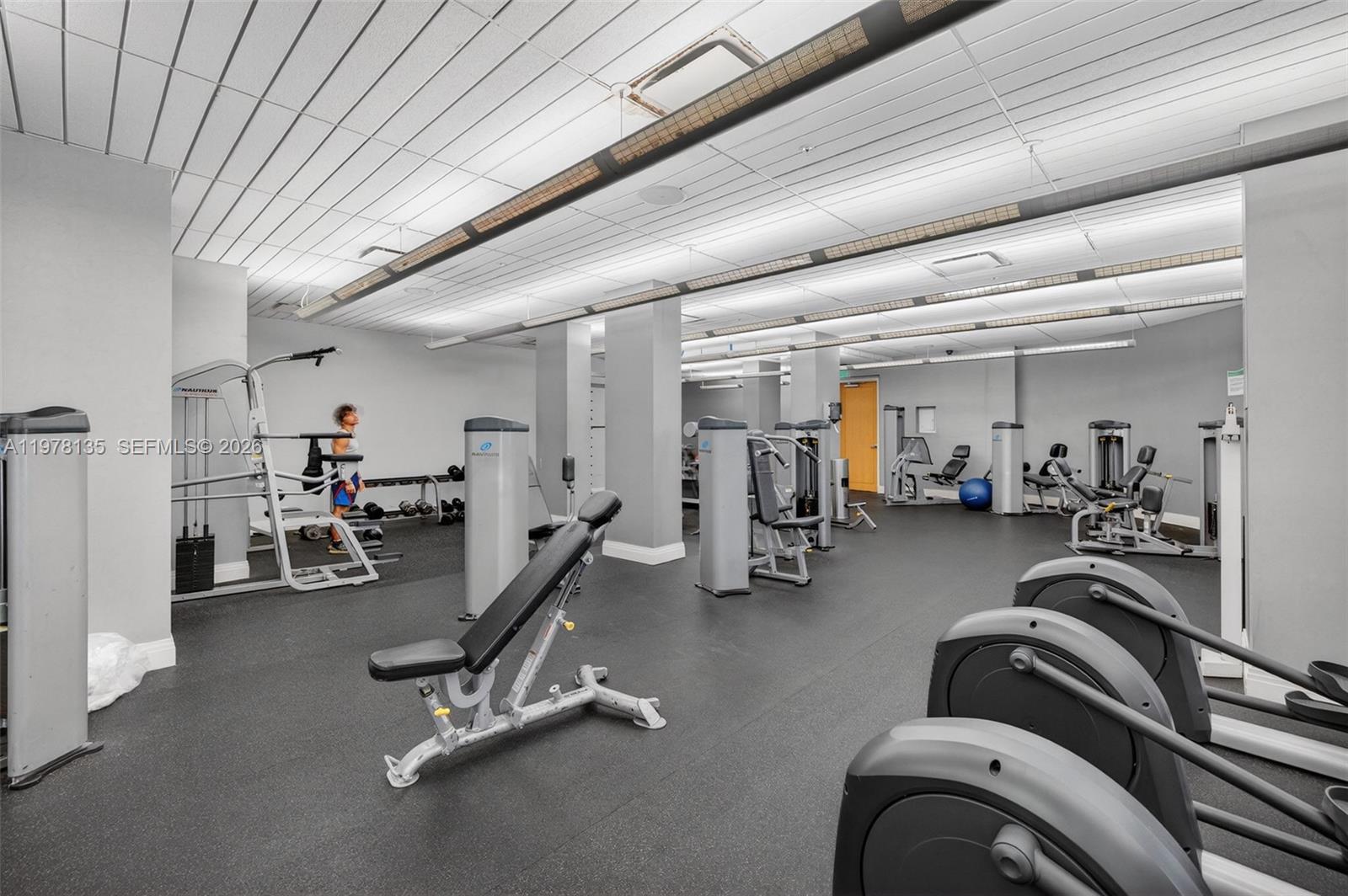 TIDES ON HOLLYWOOD BEACH - Residential Lease