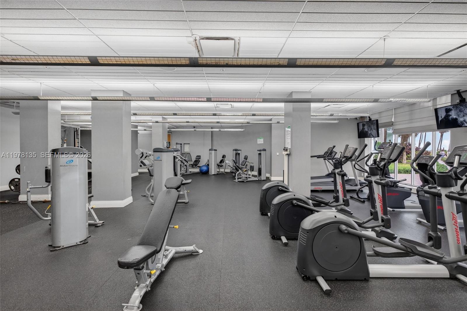 TIDES ON HOLLYWOOD BEACH - Residential Lease