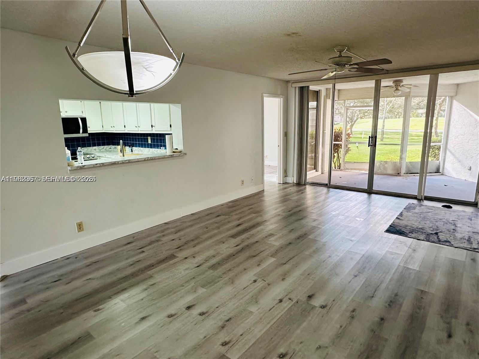 9501 Seagrape Dr 101