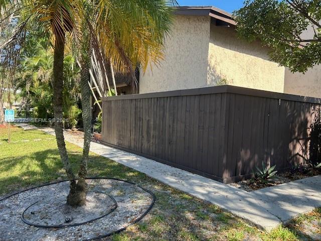 1761 Bayberry Dr