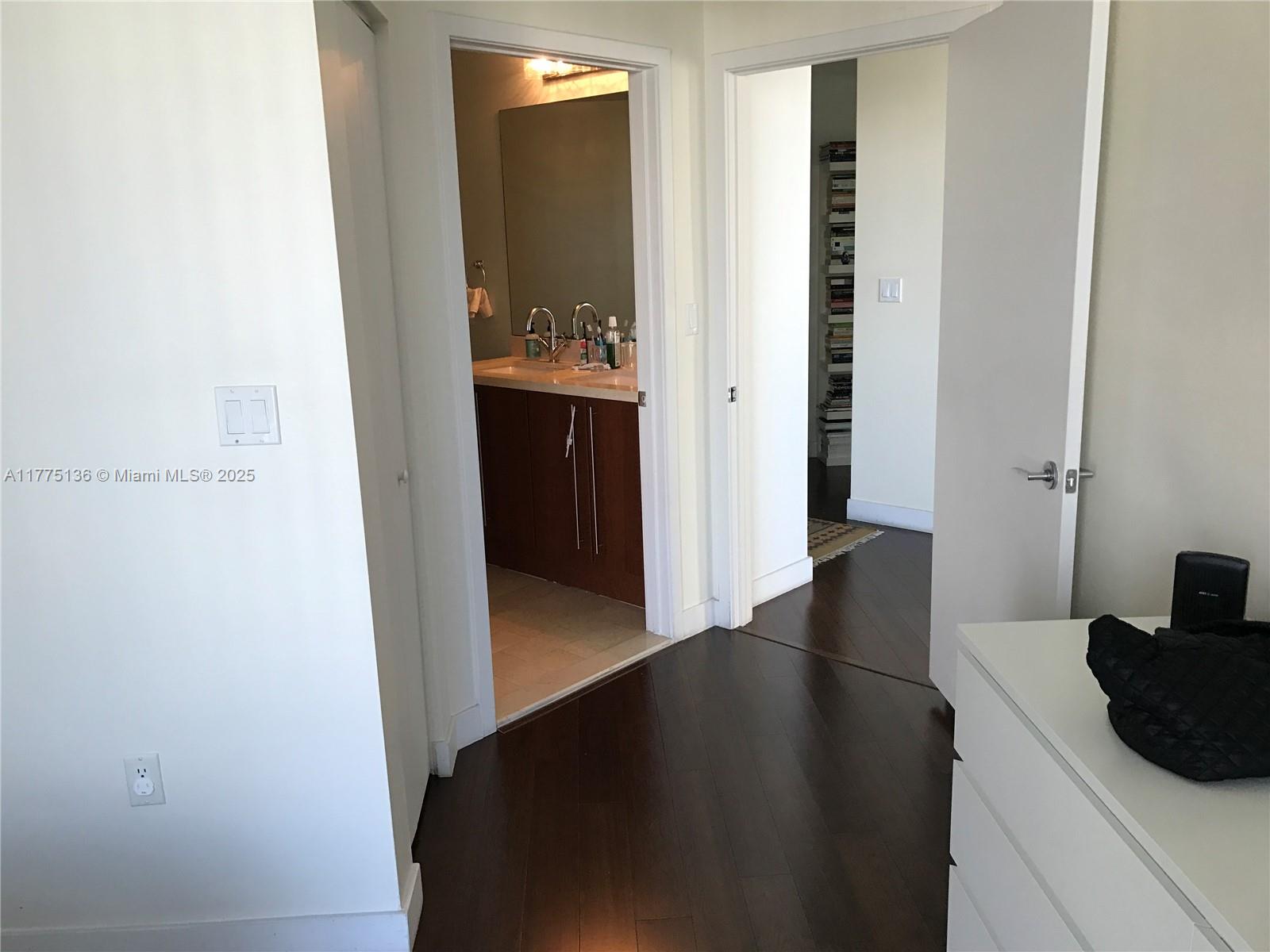 AXIS BRICKELL - Residential Lease