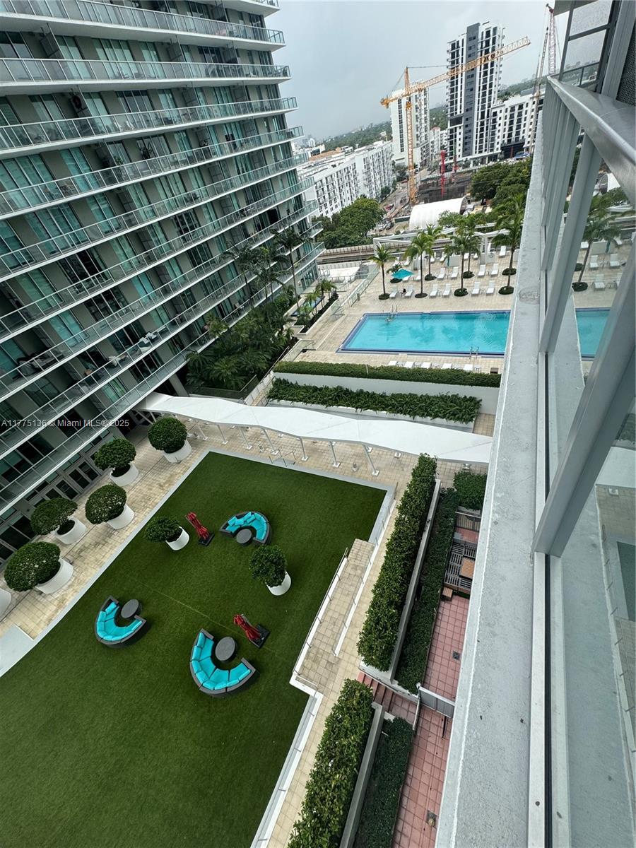 AXIS BRICKELL - Residential Lease