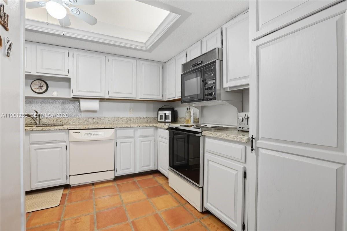 LAGO MAR EAST LODGE CONDO - Residential