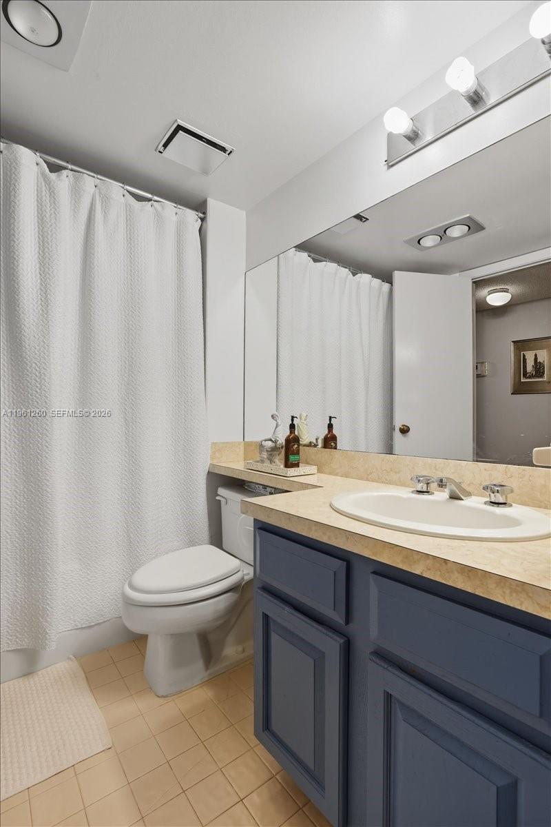 LAGO MAR EAST LODGE CONDO - Residential