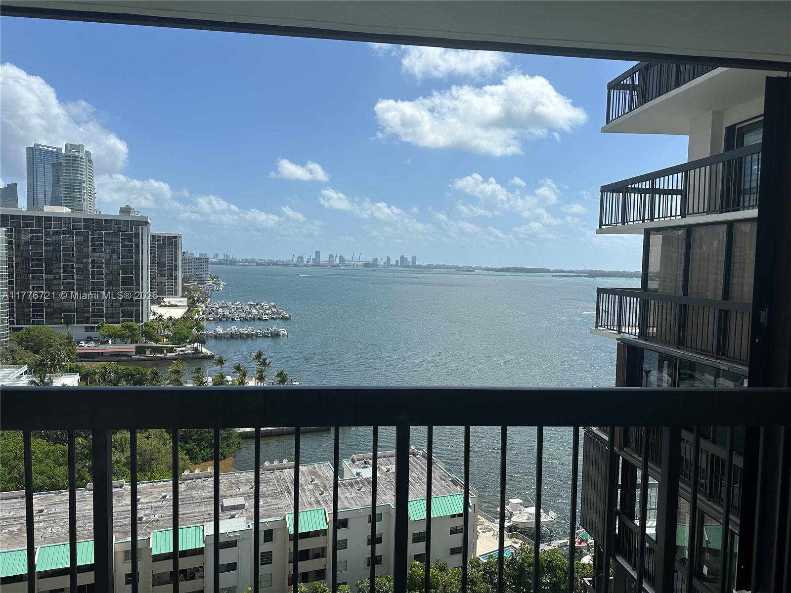 2333 Brickell Ave 1607