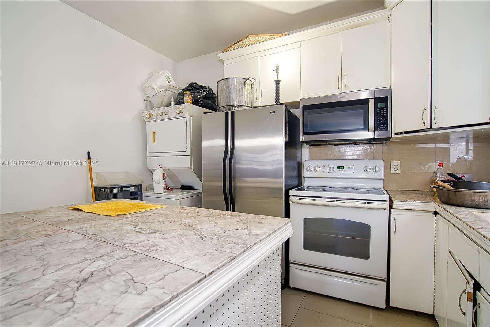 HOLLYWOOD PARK - Residential Income