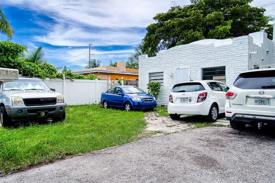 Excellent Investment opportunity to buy 2 separate buildings. Main house: front unit is a 4 bed 3 bath which has a central a/c. Back house: unit  1/1 has has window wall a/c units, huge extra laundry/ storage room on side of the house and is on the alley and has it own garden and privacy. You will love this property for 3 reasons: 1) Situated in the Prime Location Of Hollywood 2) 2 Separate Buildings with 2 Separate Parking Split Streets Access 3) Good Return On Investment (ROI) & Positive Cash Flow! Flexible Closing. Only 5 minutes away from Oak wood plaza.All info deemed to be correct but not guaranteed and due diligence should be performed by the buyer and buyer's agent. This duplex is for sale AS IS