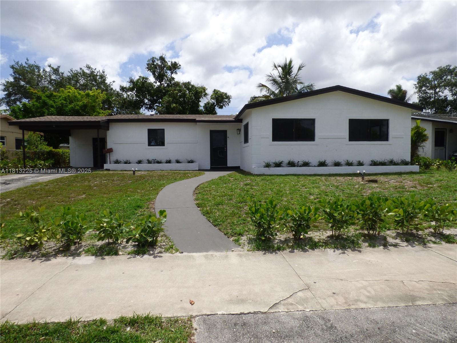 Property for Sale at 19245 Nw 12th Ave, Miami Gardens, Broward County, Florida - Bedrooms: 4 
Bathrooms: 2  - $569,000