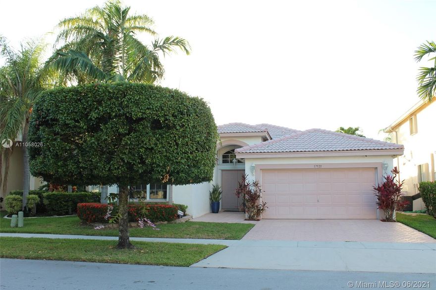 Beautiful property in a quiet neighborhood. This is a  single family home 3bed/2bath with a two car garage , lake front lot. Must see.