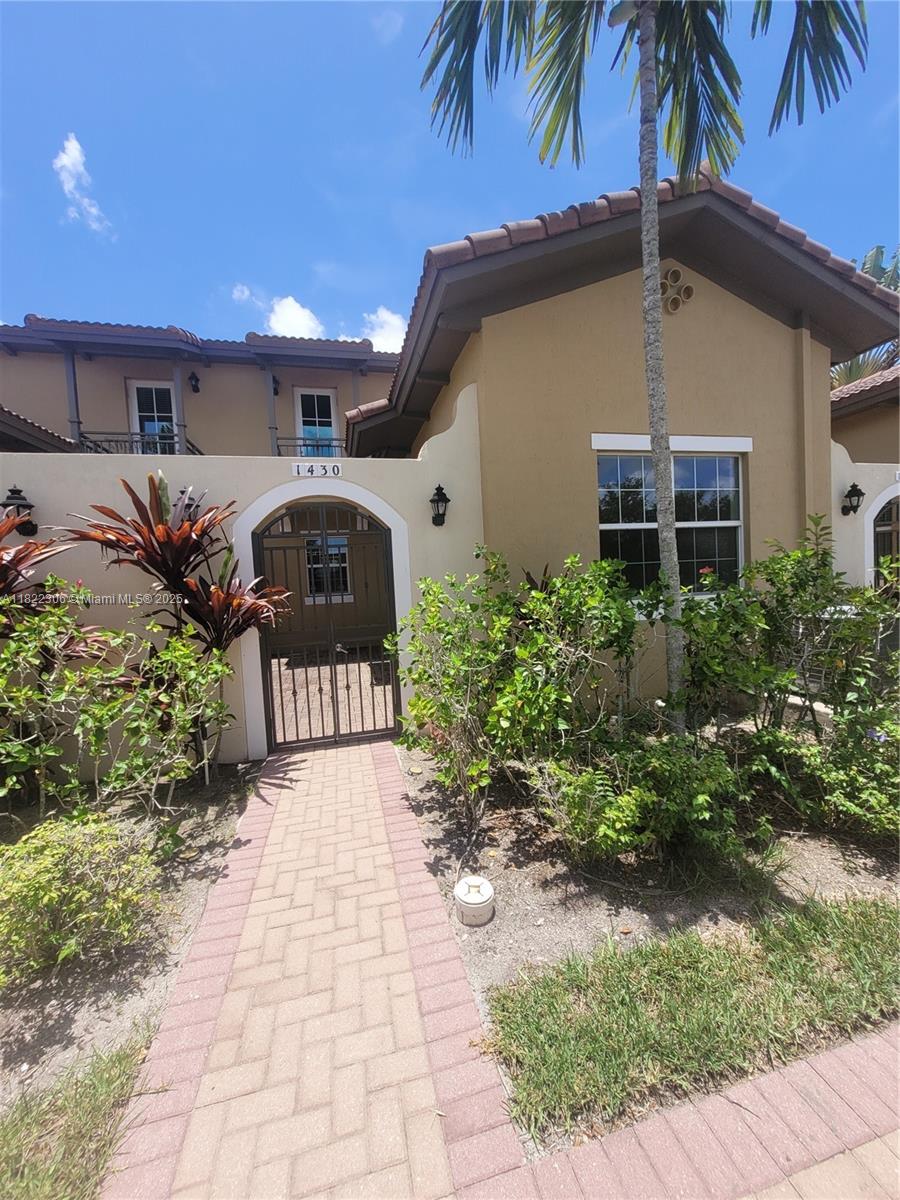 Rental Property at 1430 Sw 147th Ter, Pembroke Pines, Miami-Dade County, Florida - Bedrooms: 3 
Bathrooms: 3  - $3,800 MO.