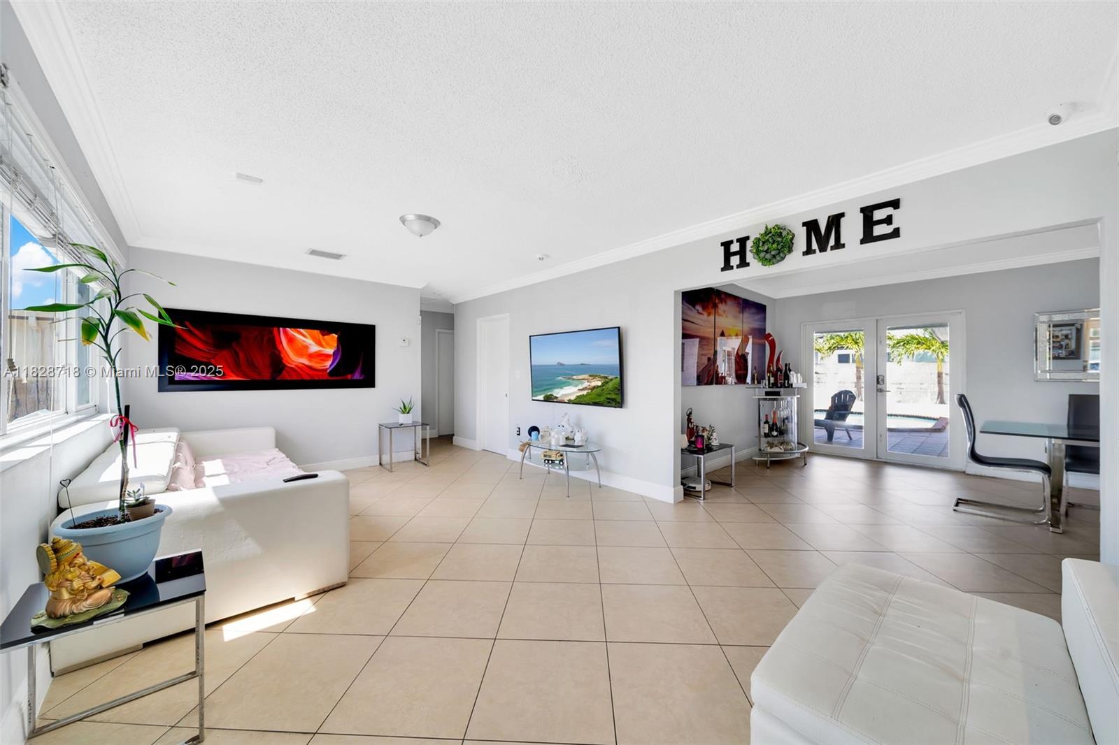 1360 W 4th Ln 0