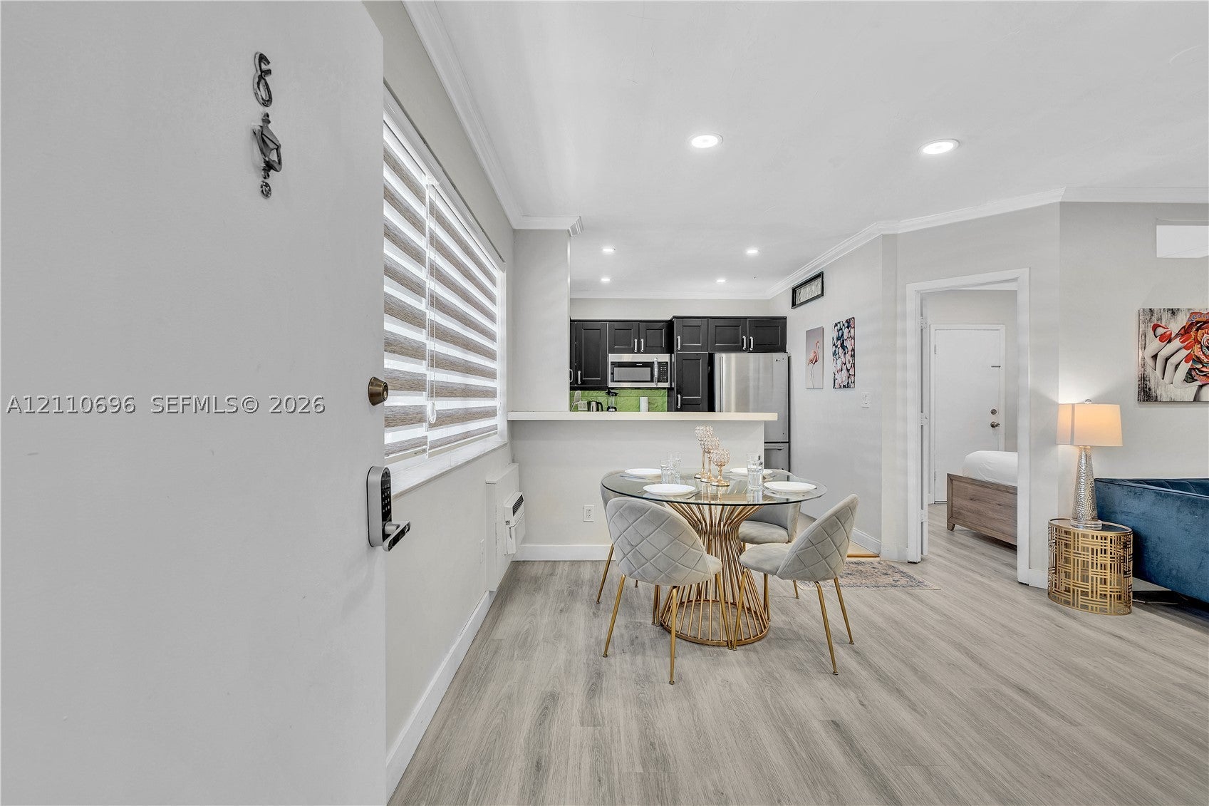 10004 E Bay Harbor Dr 8