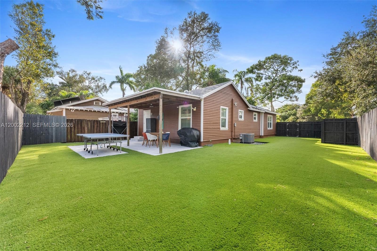 WAVERLY PLACE - Residential Lease