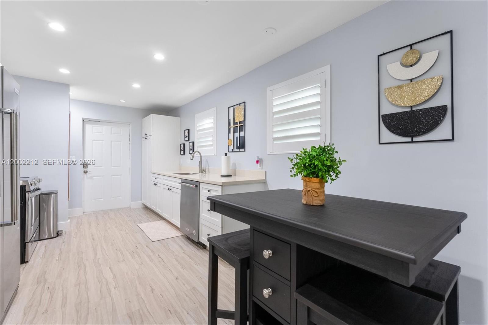 WAVERLY PLACE - Residential Lease