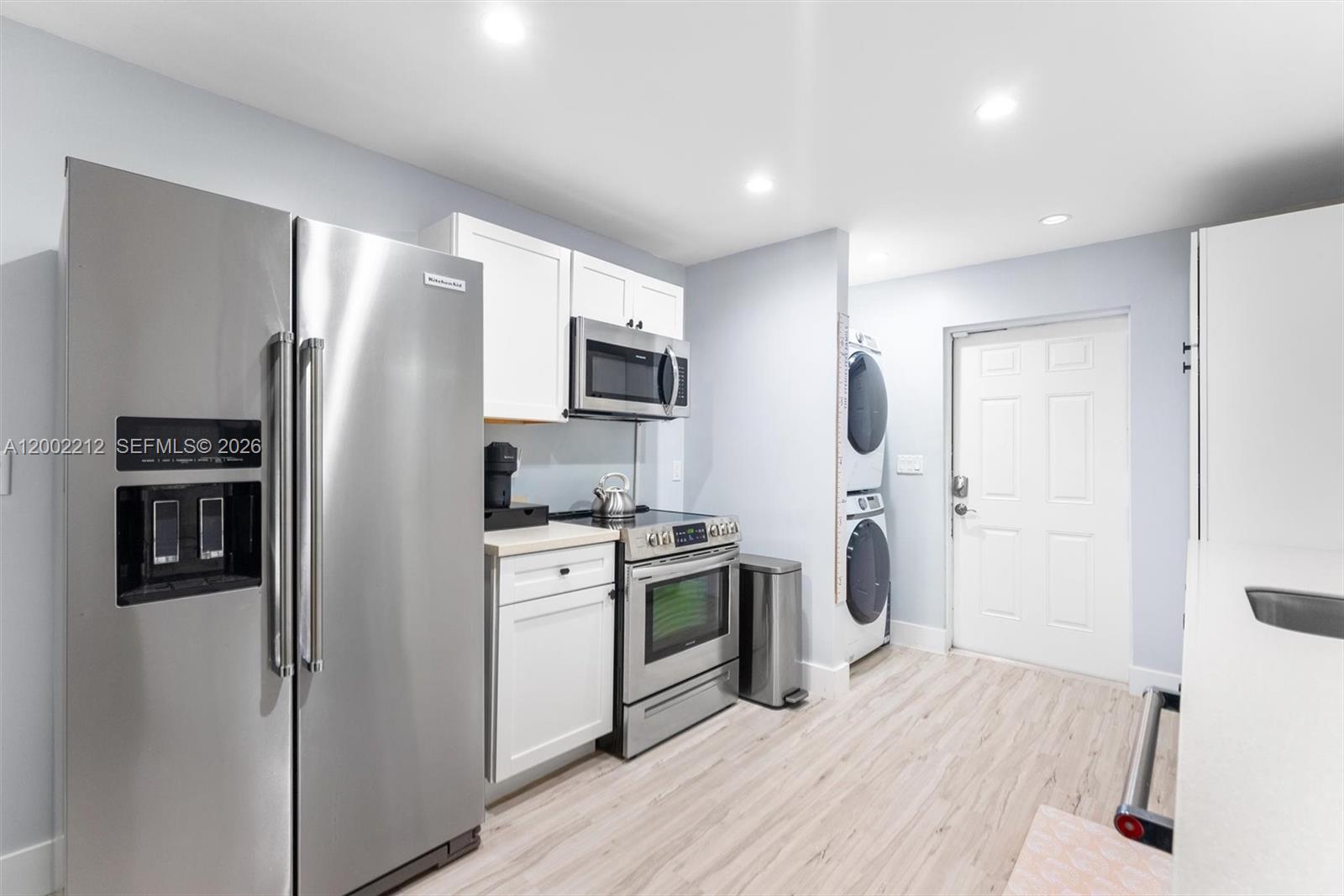 WAVERLY PLACE - Residential Lease