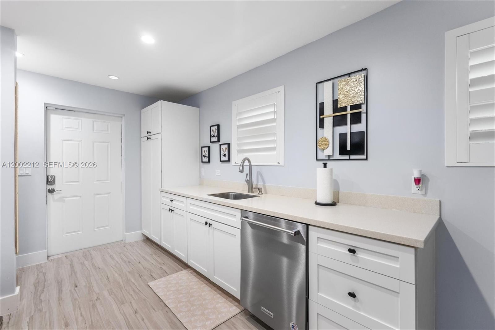 WAVERLY PLACE - Residential Lease