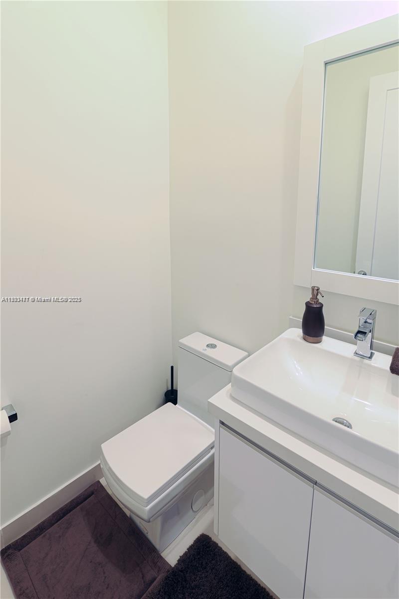 LANDMARK AT DORAL - Residential Lease