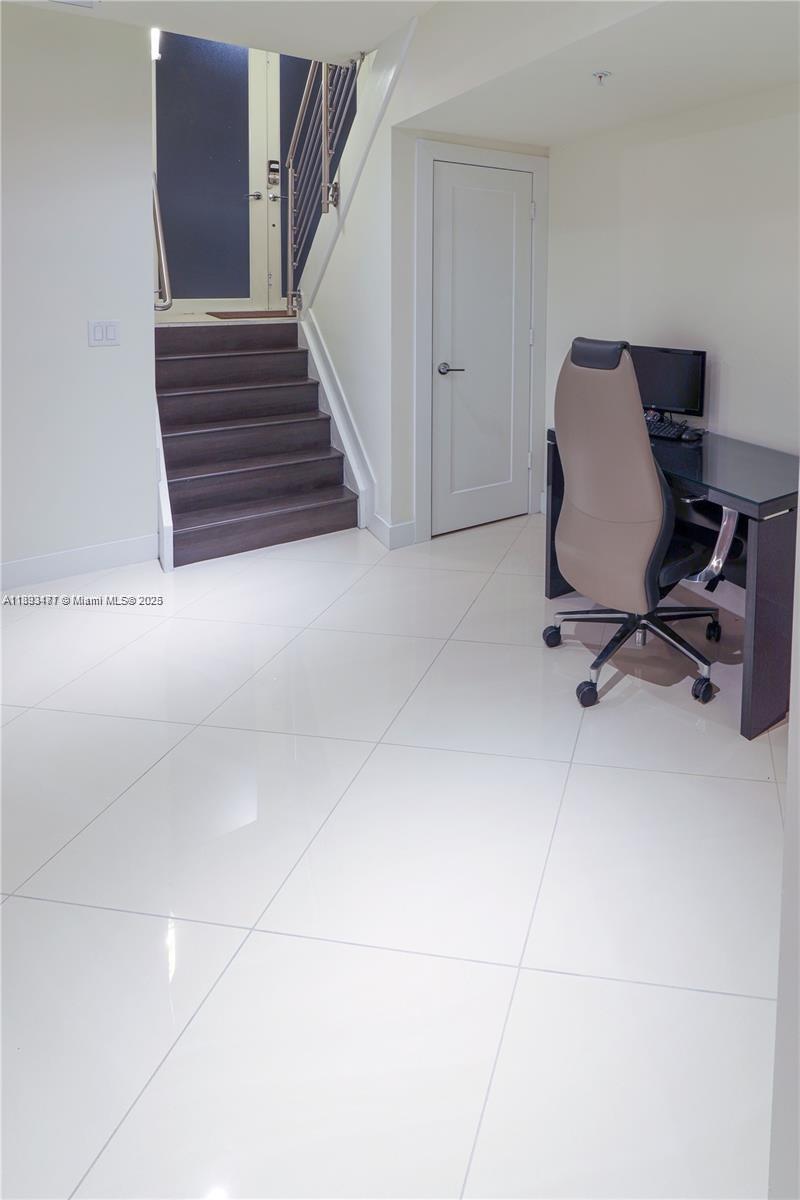 LANDMARK AT DORAL - Residential Lease
