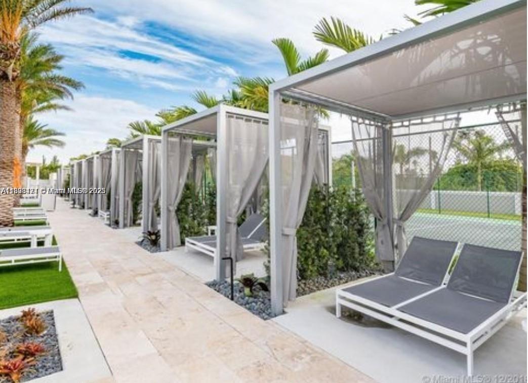 LANDMARK AT DORAL - Residential Lease