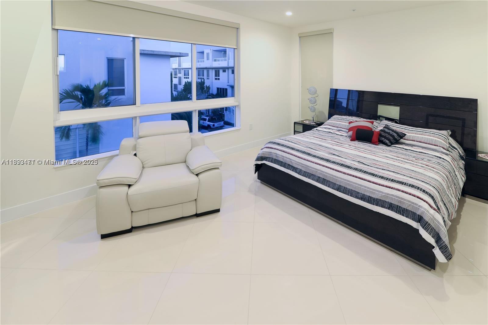 LANDMARK AT DORAL - Residential Lease