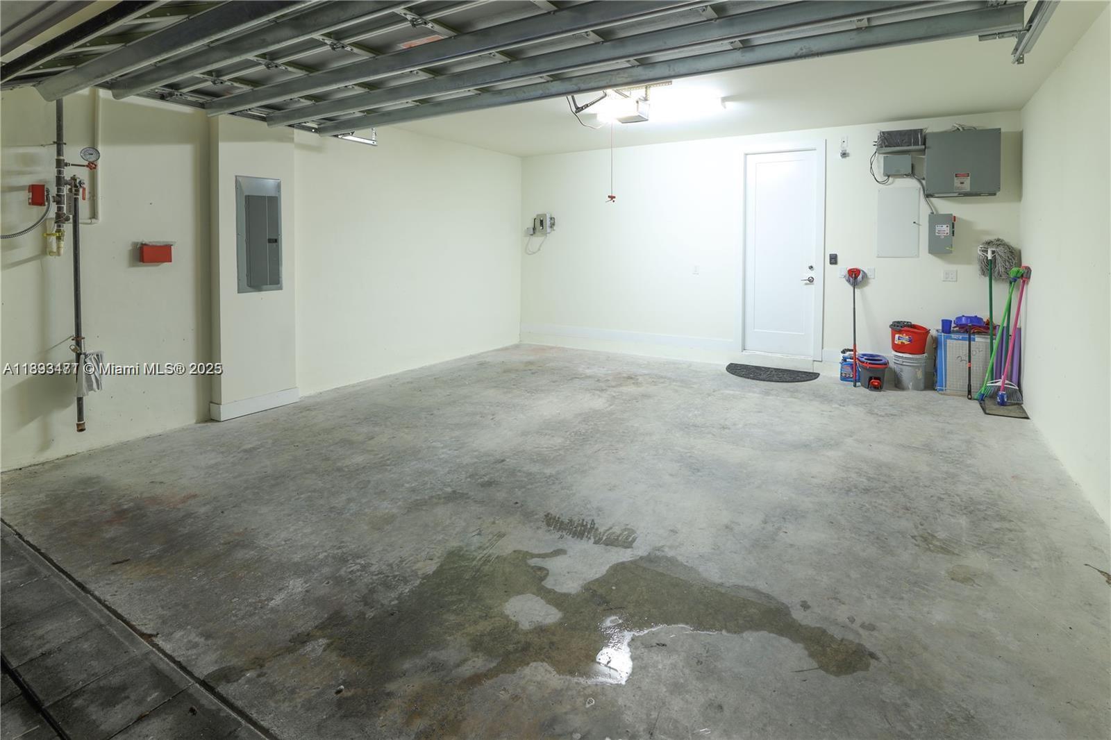 LANDMARK AT DORAL - Residential Lease
