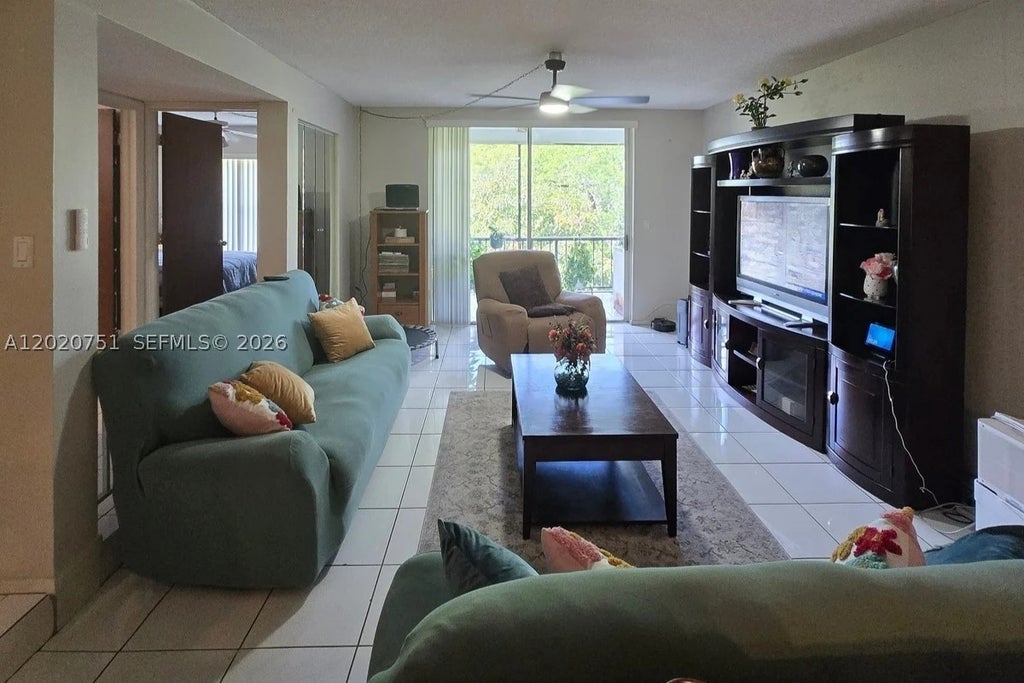 Photo of 3660 Inverrary Dr #3T, Lauderhill, FL 33319 (MLS # A12020751)