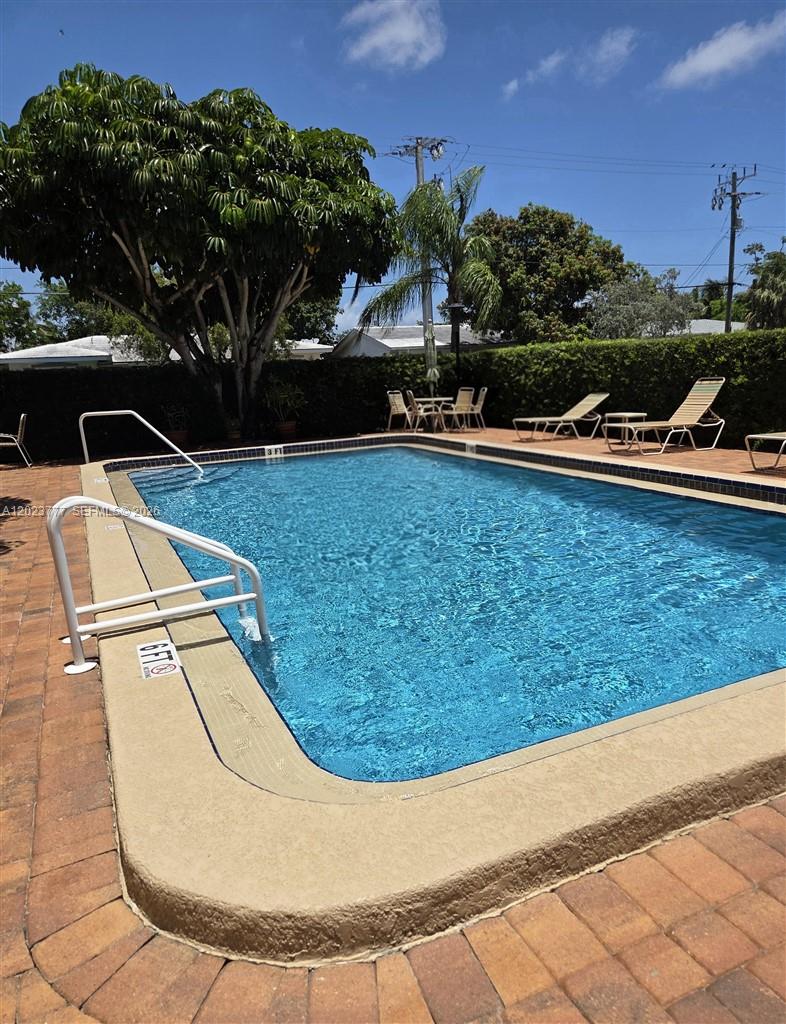 CASA VERANO CONDO - Residential