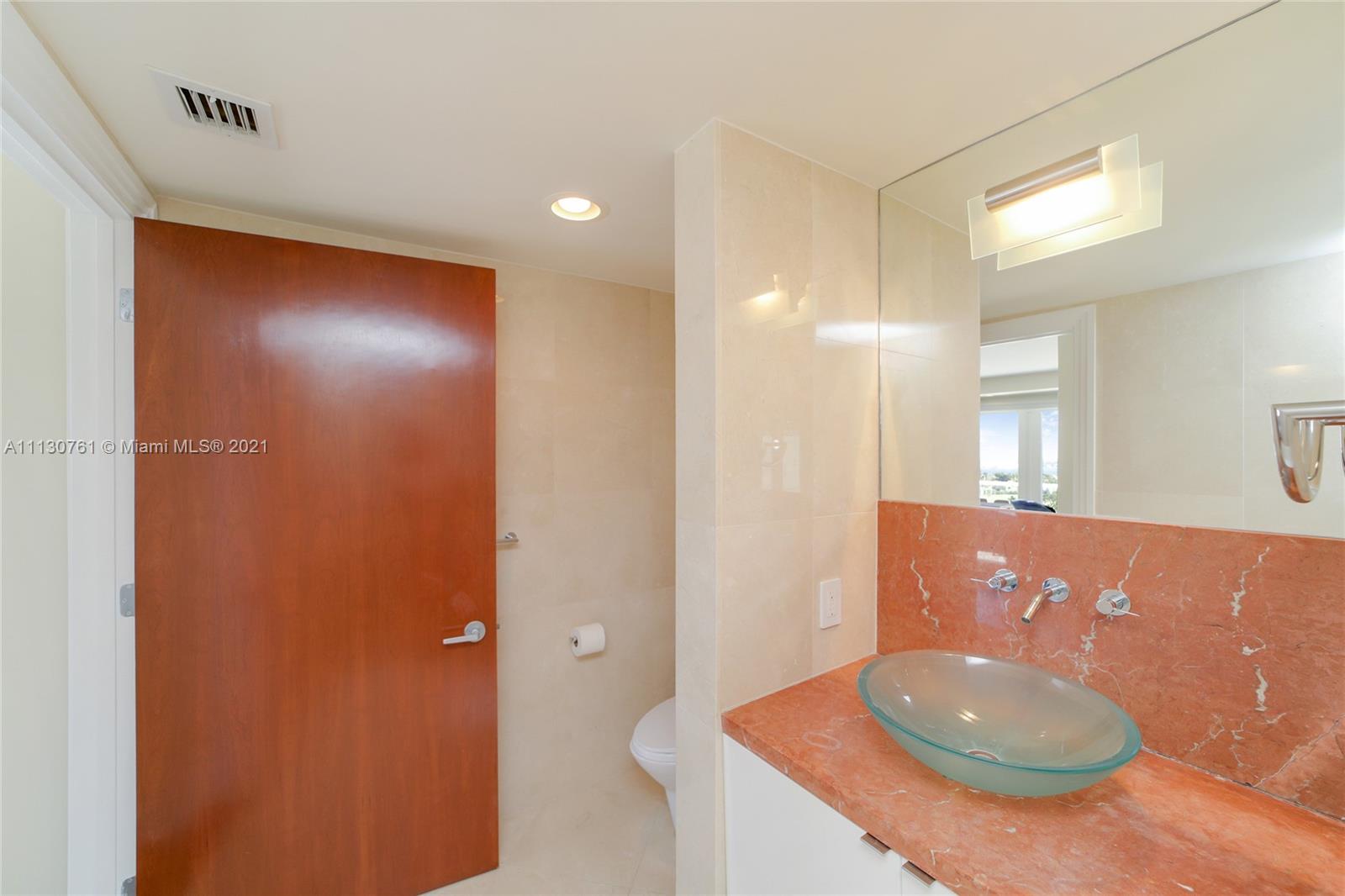 5600 CONDO - Residential