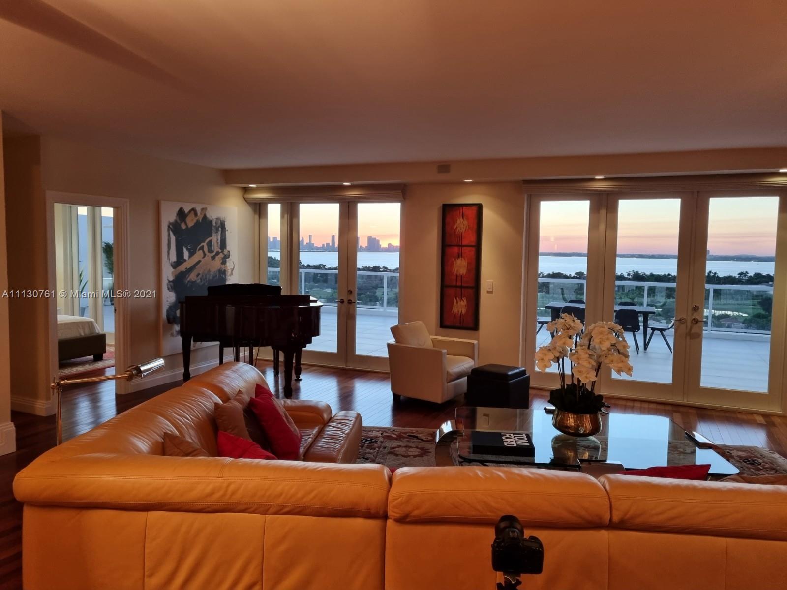 5600 CONDO - Residential