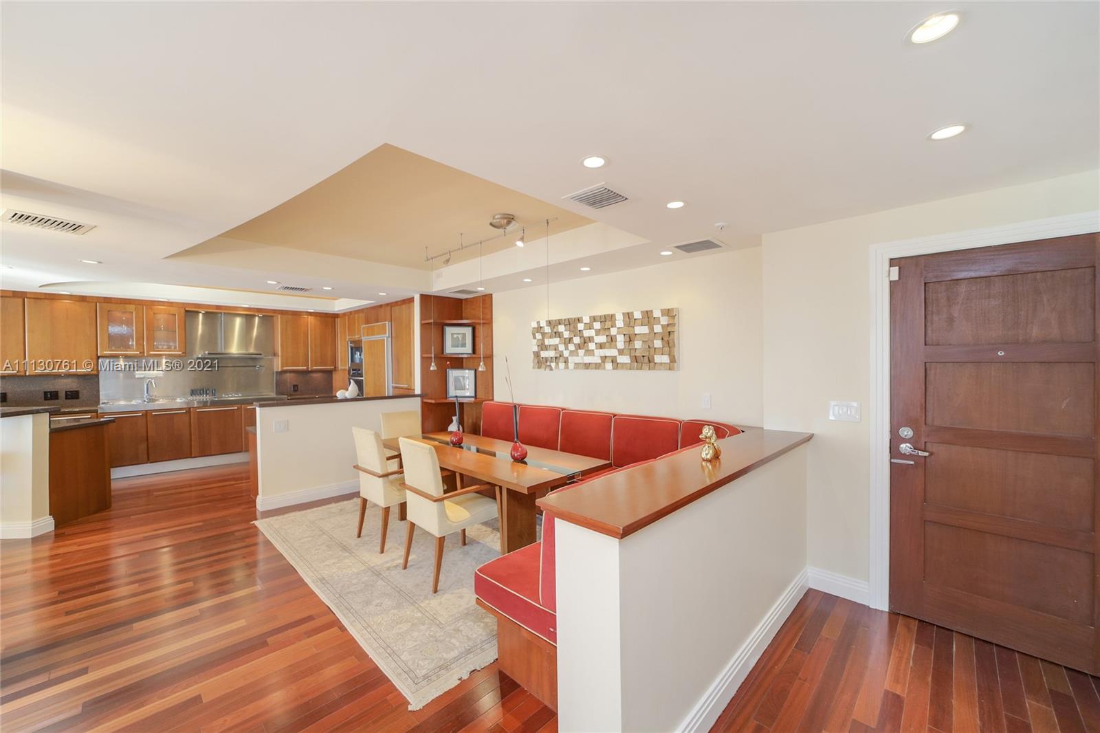 5600 CONDO - Residential