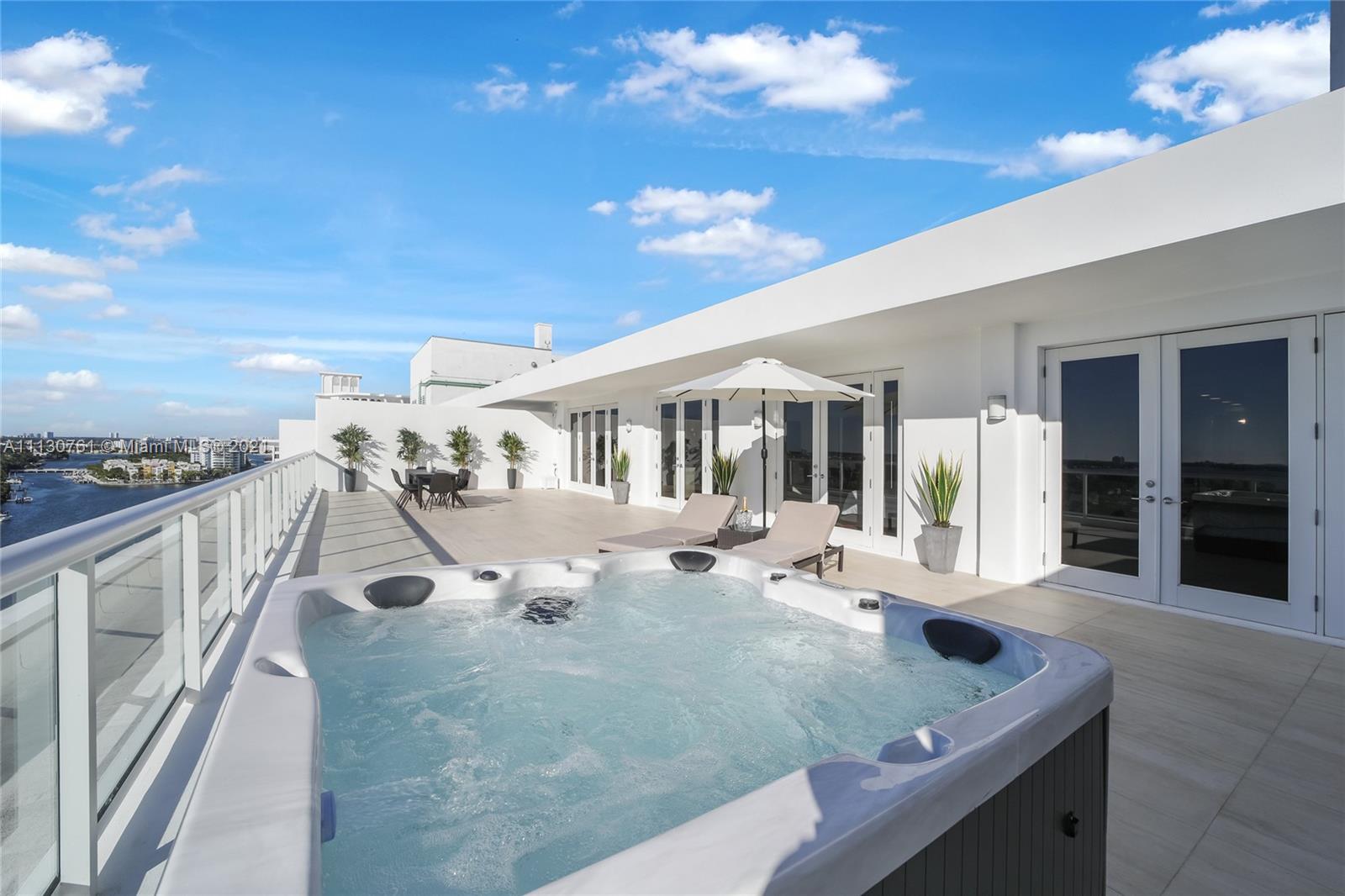 5600 CONDO - Residential