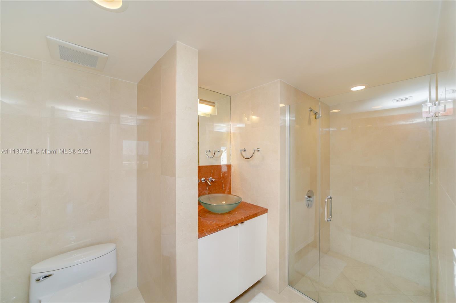 5600 CONDO - Residential