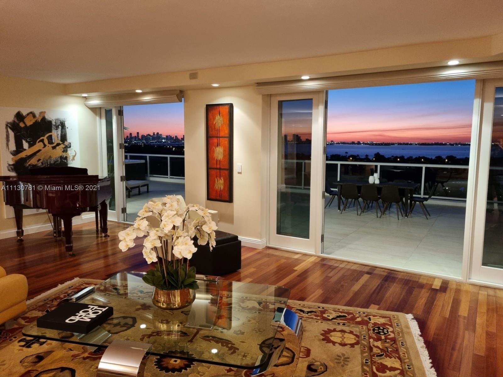 5600 CONDO - Residential