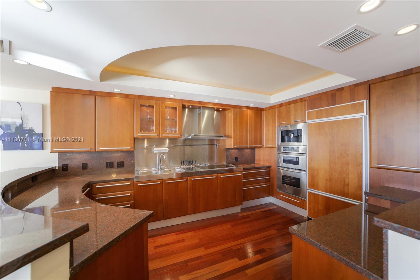 5600 CONDO - Residential