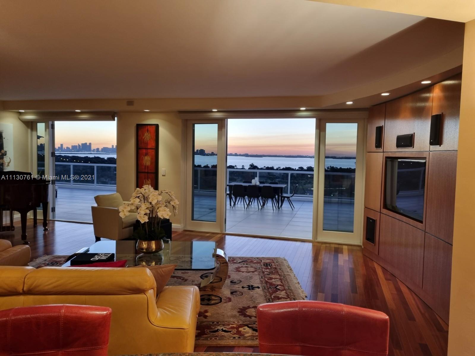 5600 CONDO - Residential