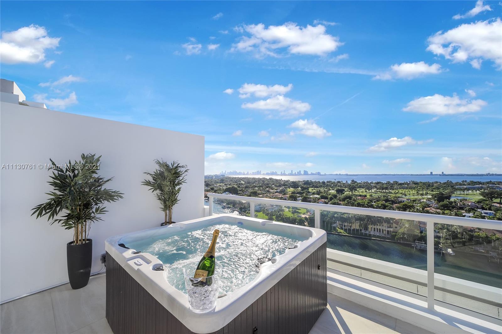 5600 CONDO - Residential