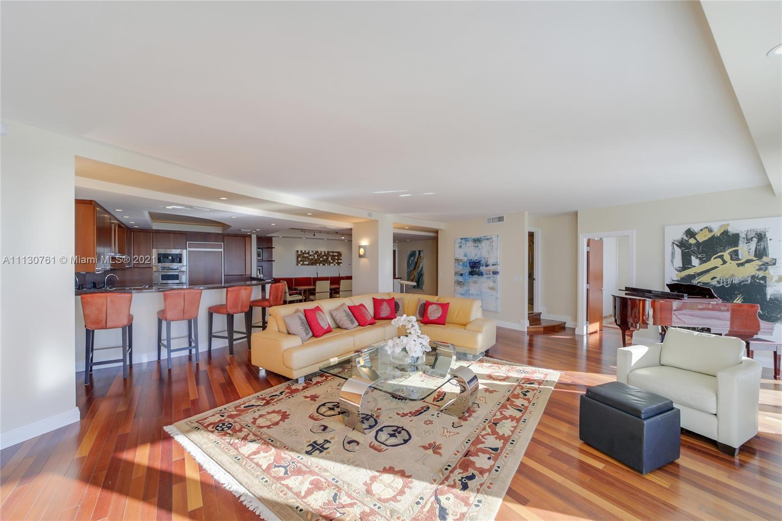 5600 CONDO - Residential