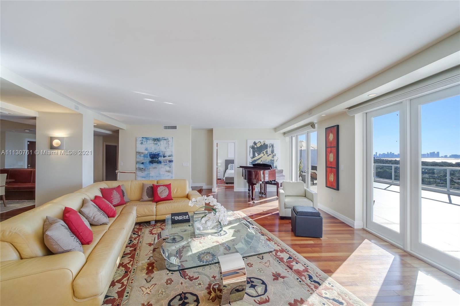 5600 CONDO - Residential