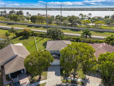 A home in Pembroke Pines